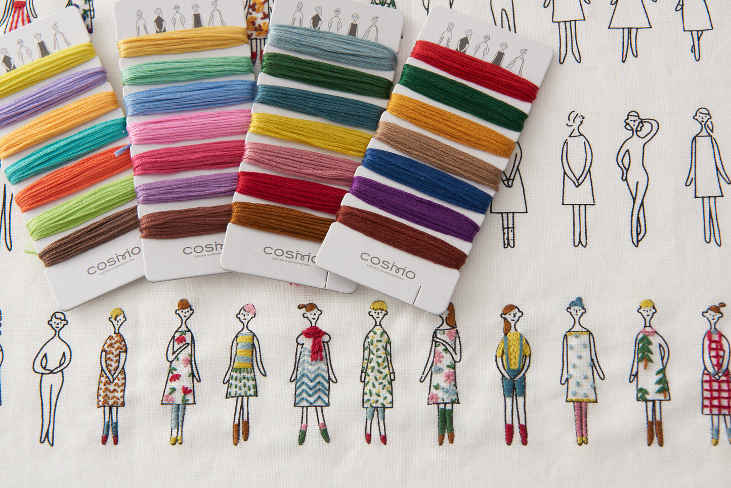 Cosmo Lecien  100 Mujeres - Set de hilos para bordar