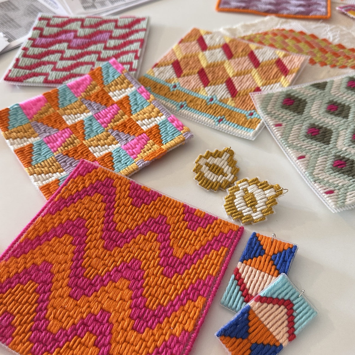 TALLER BORDADO BARGELLO con Chee’ Cultural